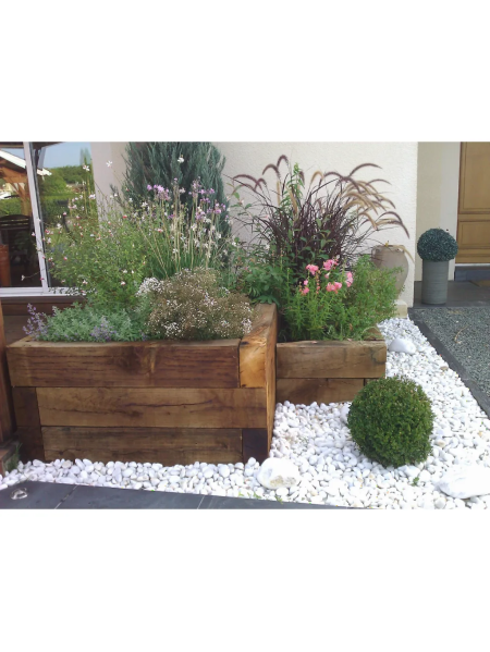 Traverse bois bordure jardin