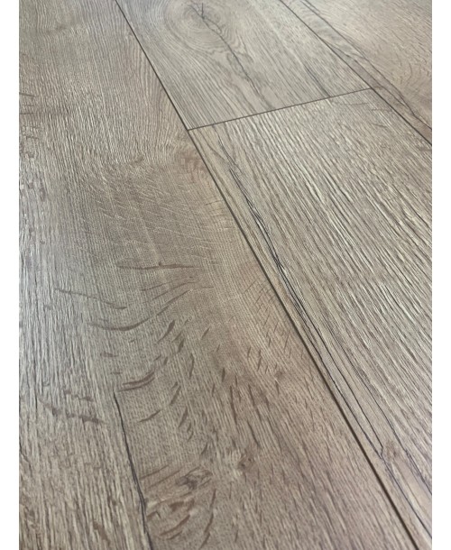 Revêtement de sol Stratifié PROSIDE Chêne naturel Classe 32. 4 Chanfreins prix affiché au m2  Garantie 20 ans