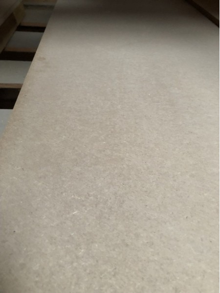 MDF10 Panneau Médium MDF Fibralux 10 mm 3.05 x 1.22 m