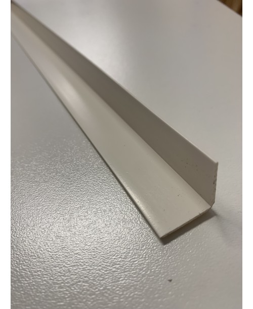 Baguette d'angle 20 x 20 PVC de 2.60 m