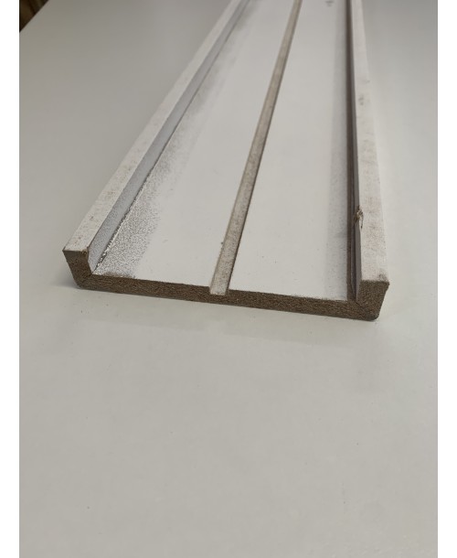 Nez de cloison MDF prépeint  11 x 102 (int) de 2.50 m