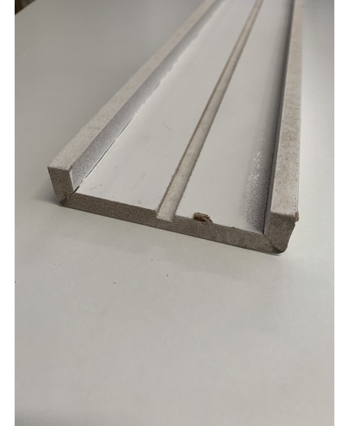 Nez de cloison MDF prépeint  11 x 73 (int) de 2.50 m
